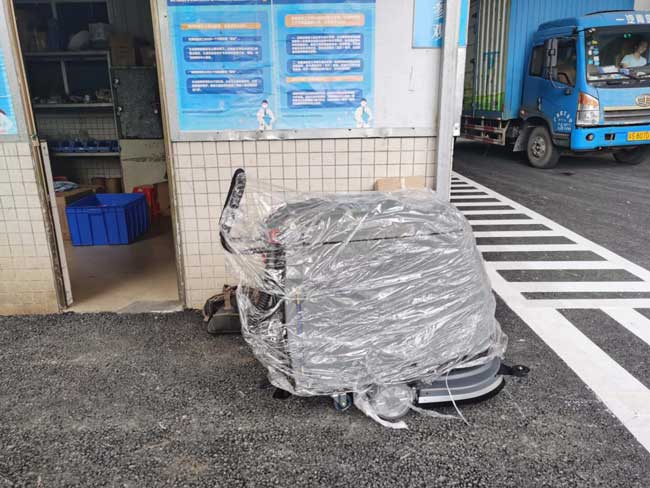 手推式洗地機有哪些優點 手推式洗地機有哪些優點