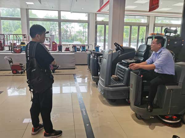 揚子清潔設(shè)備維護保養(yǎng)方式方法 揚子清潔設(shè)備維護保養(yǎng)方式方法