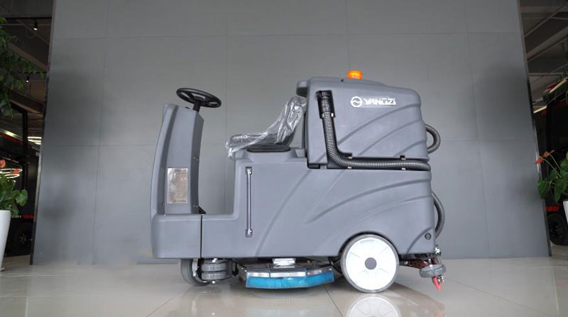 使用正確類(lèi)型的洗地機(jī)清潔！