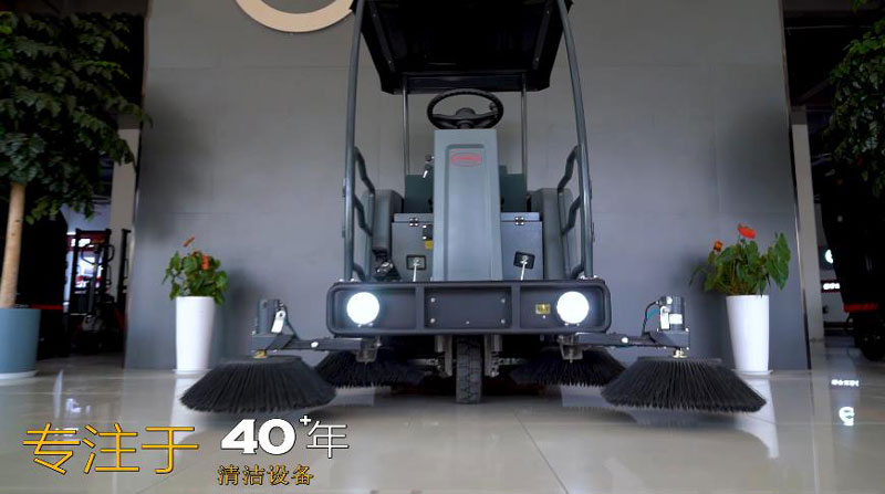 工廠車(chē)間使用電動(dòng)掃地機(jī)的優(yōu)勢(shì)