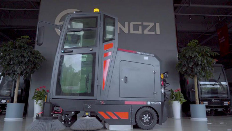 清掃車(chē)和工業(yè)清掃車(chē)有什么區(qū)別