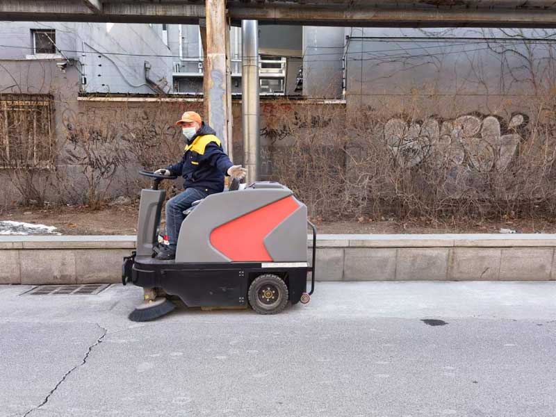 北京798藝術(shù)區(qū)使用揚(yáng)子掃地機(jī)后，持續(xù)采購(gòu)！