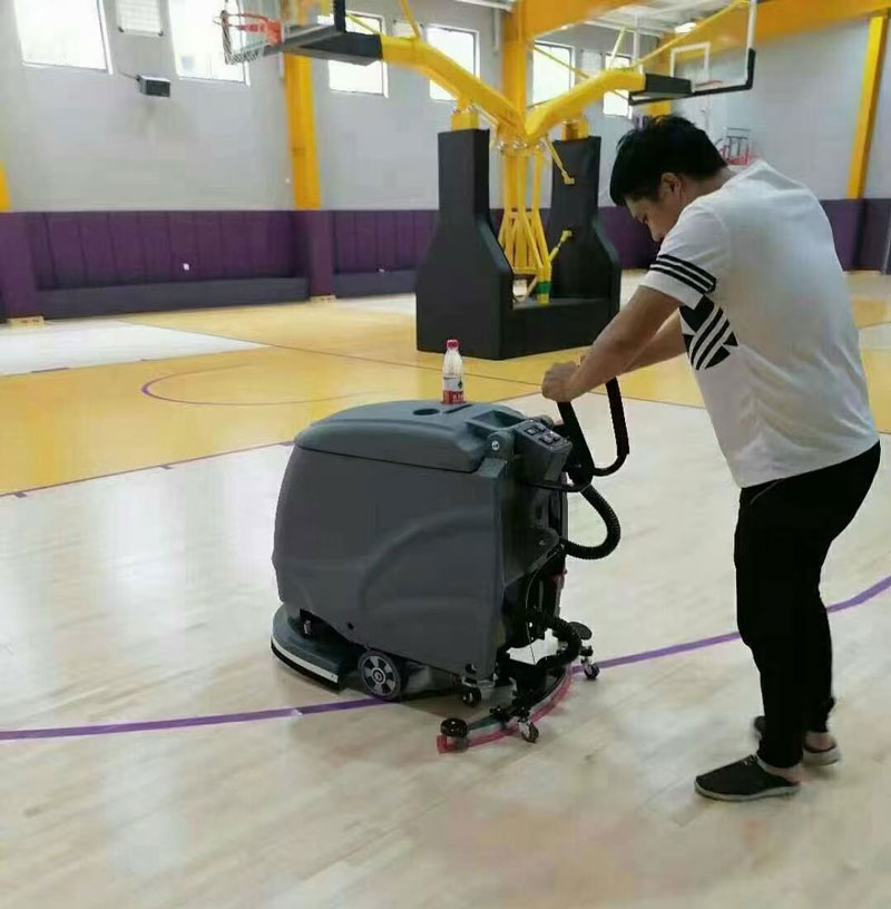 商場保潔選用洗地機的好處 商場保潔選用洗地機的好處