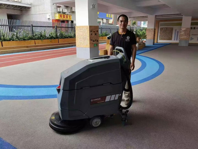 商業(yè)室內(nèi)清潔應(yīng)使用洗地機的3個理由 商業(yè)室內(nèi)清潔應(yīng)使用洗地機的3個理由