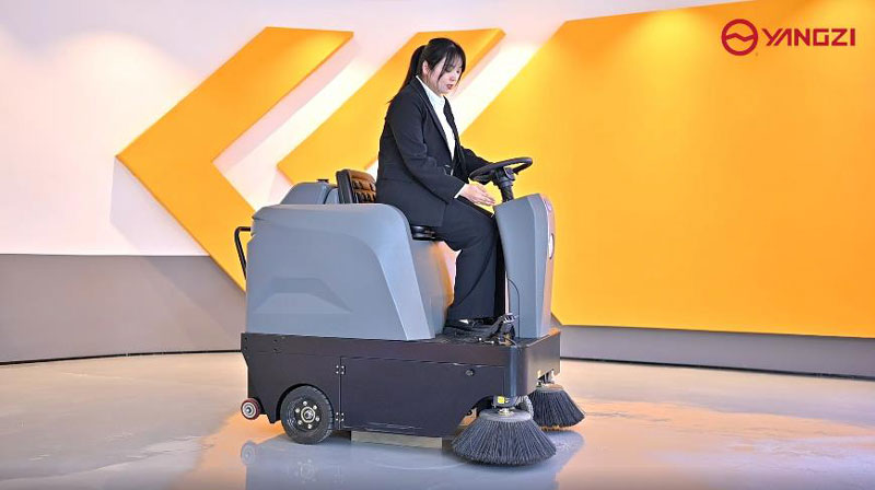 工業(yè)掃地機在維護中發(fā)揮著關(guān)鍵作用 工業(yè)掃地機在維護中發(fā)揮著關(guān)鍵作用