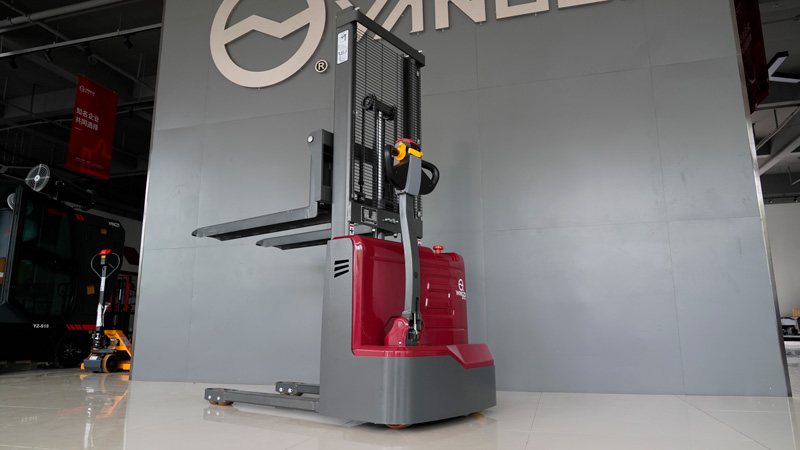 容易犯的 5 個叉車錯誤 容易犯的 5 個叉車錯誤