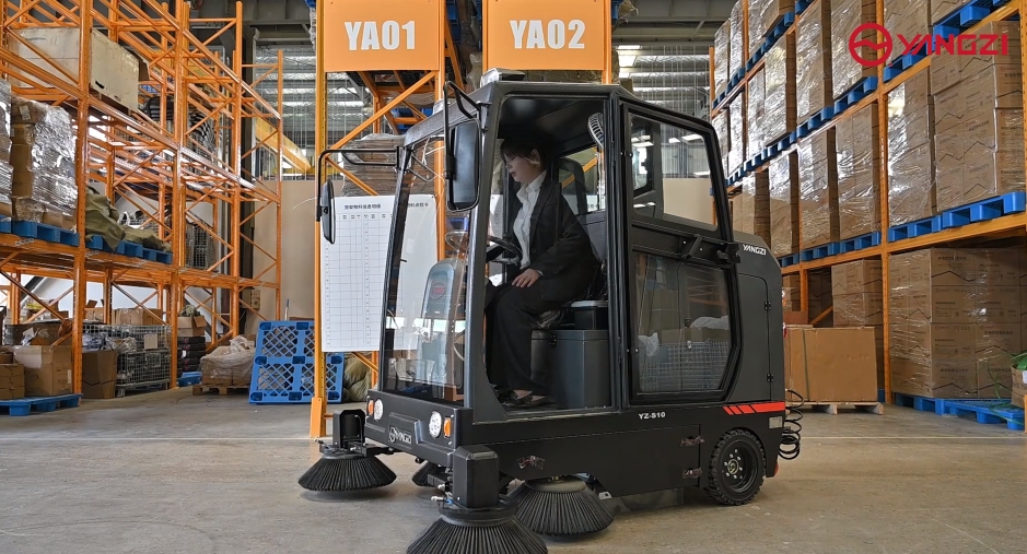 揚子工業(yè)掃地機