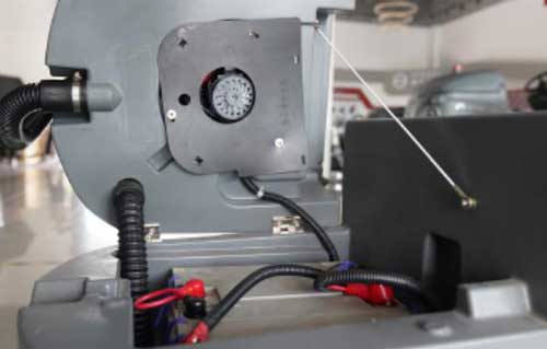 掃地車電機經常燒壞,保險絲反而沒燒